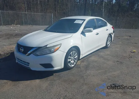 2017 Nissan Altima 2.5 S z USA, uszkodzony, nr VIN 1N4AL3AP1HN344305